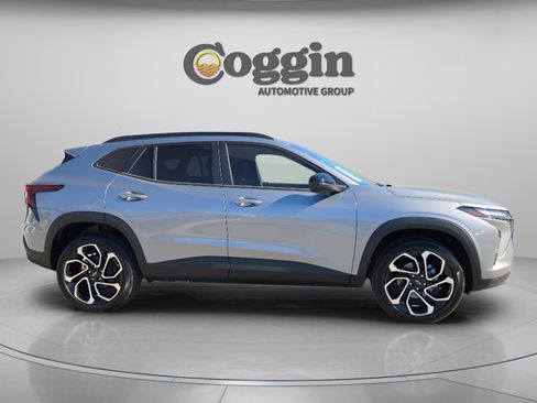 New 2026 Chevrolet Trax RS w/ Driver Confidence Package image 7