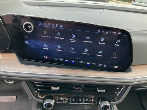 Used 2025 Chevrolet Tahoe High Country image 13