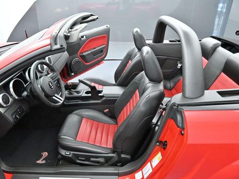 Used 2007 Ford Mustang Shelby GT500 RWD image 12