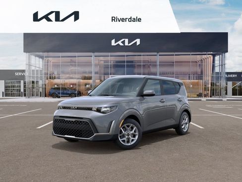Used 2025 Kia Soul LX w/ LX Technology Package FWD image 1