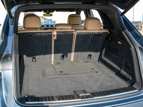 Used 2019 Porsche Cayenne image 45