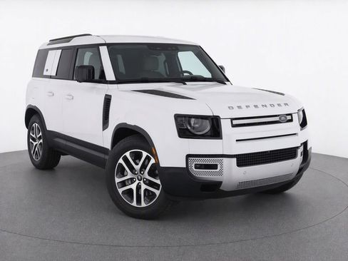 Used 2020 Land Rover Defender 110 HSE AWD/4WD image 2