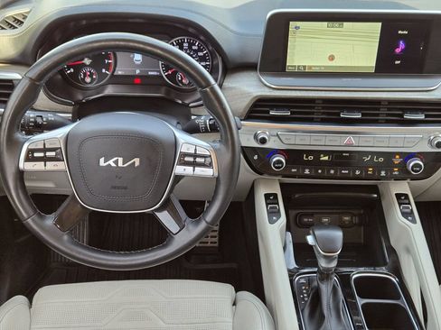 Used 2022 Kia Telluride SX w/ SX Prestige Package AWD/4WD image 10