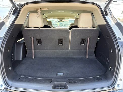 Used 2019 Buick Enclave Essence FWD image 10