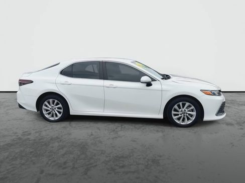 Used 2024 Toyota Camry LE image 9