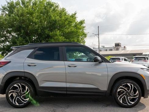 Used 2025 Chevrolet TrailBlazer RS w/ Convenience Package AWD/4WD image 5
