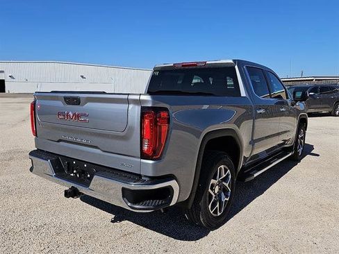 New 2026 GMC Sierra 1500 SLT image 5