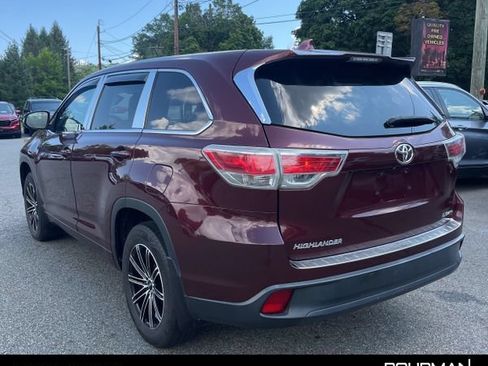 Used 2015 Toyota Highlander LE AWD/4WD image 3