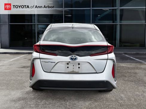 Used 2018 Toyota Prius Prime Premium FWD image 4