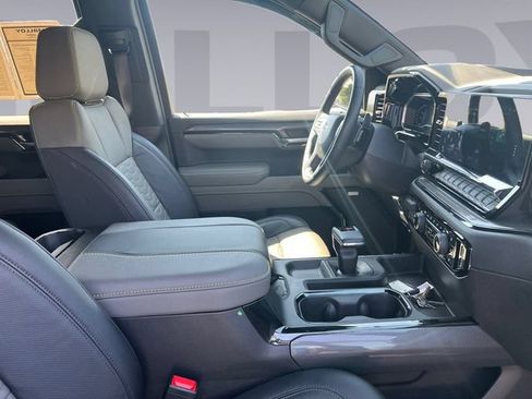 Certified 2025 Chevrolet Silverado 1500 ZR2 AWD/4WD image 17