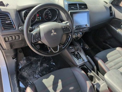 Used 2025 Mitsubishi Outlander Sport SE AWD/4WD image 15