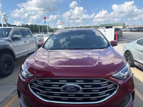 Used 2020 Ford Edge SEL w/ Convenience Package AWD/4WD image 6