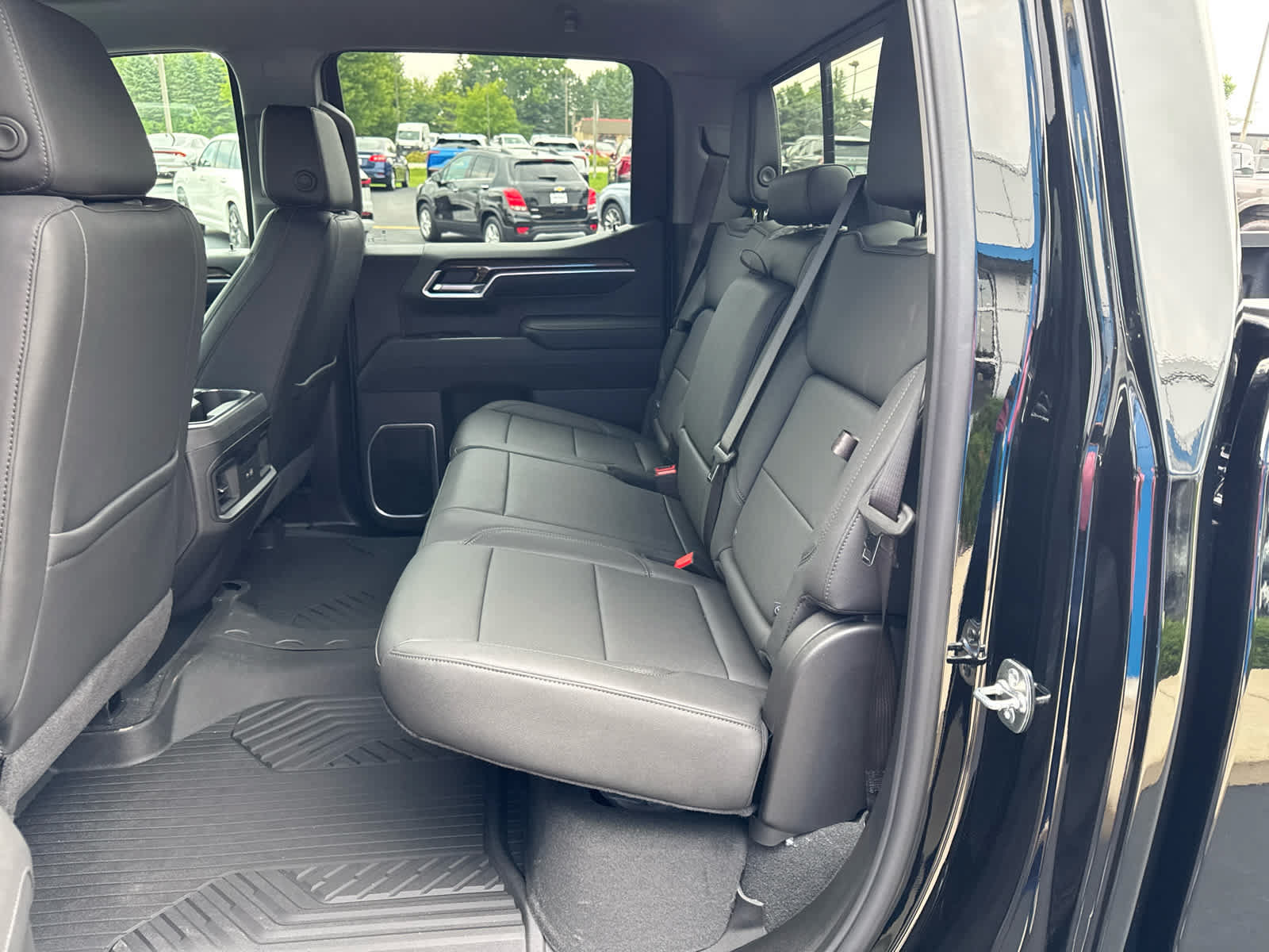 New 2026 Chevrolet Silverado 1500 RST w/ RST All Star Premium Package AWD/4WD image 13