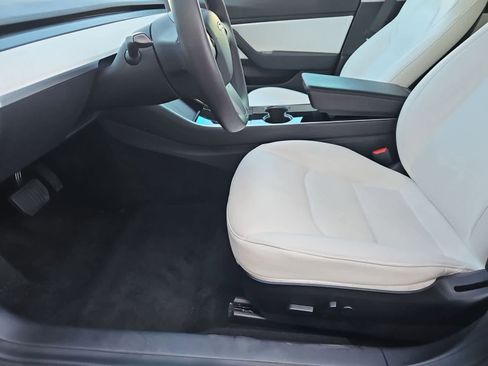 Used 2020 Tesla Model 3 Standard Range RWD image 16