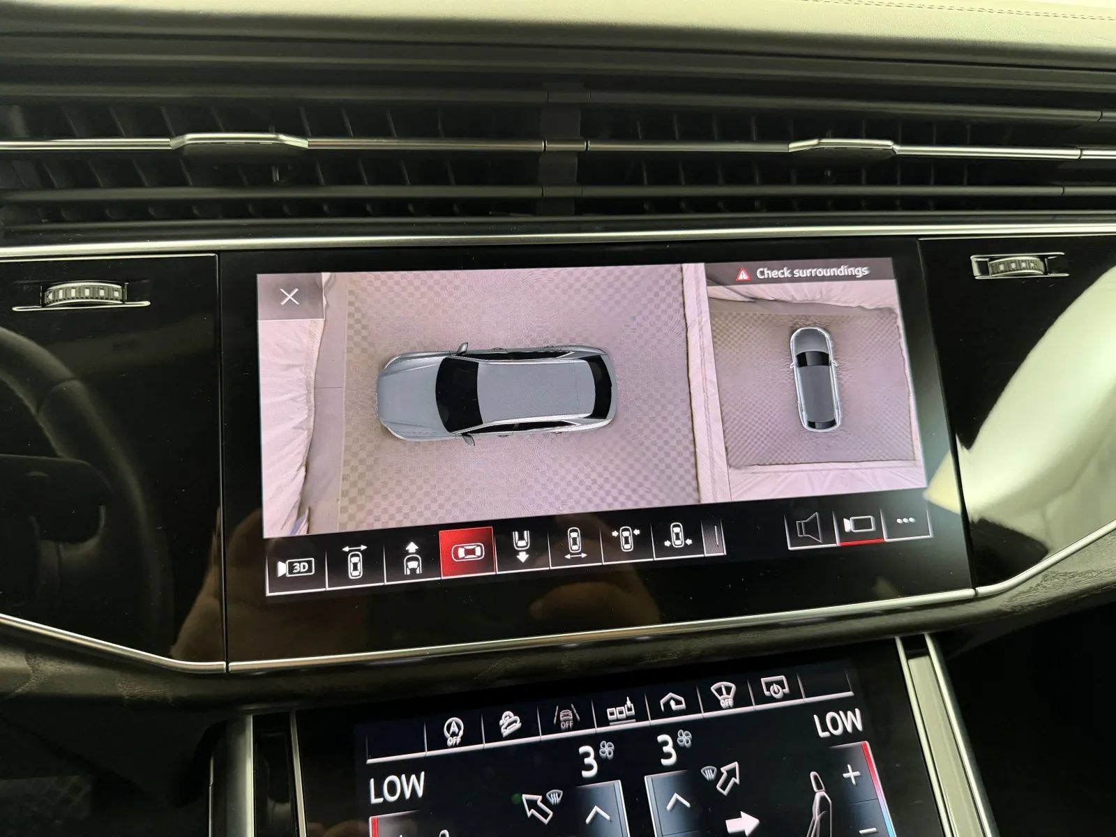 Used 2019 Audi Q8 Prestige AWD/4WD image 18
