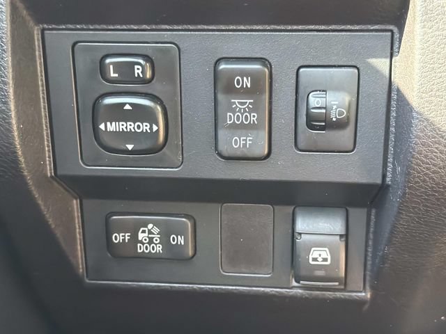 Used 2015 Toyota Tundra Limited AWD/4WD image 25