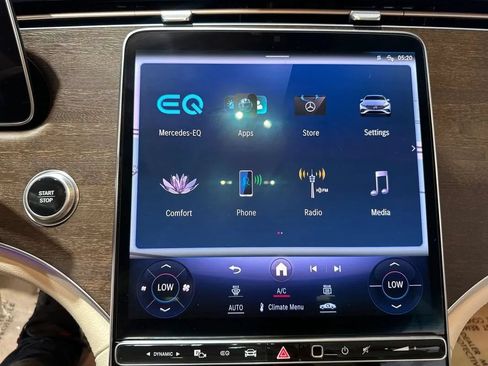 Used 2022 Mercedes-Benz EQS 450+ Sedan image 89