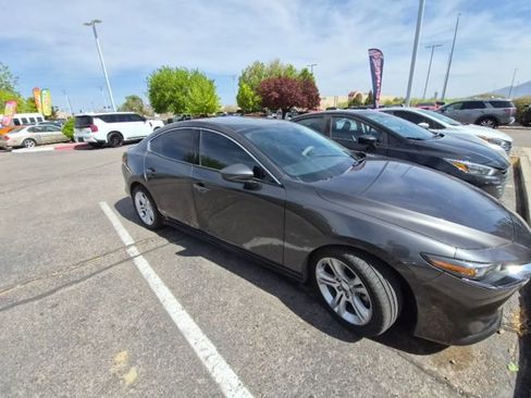 Used 2021 MAZDA MAZDA3 s image 4