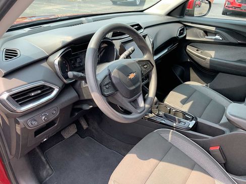 Certified 2021 Chevrolet TrailBlazer LT w/ Convenience Package FWD image 10