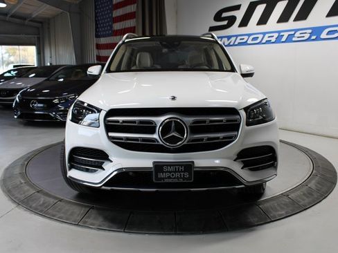 Used 2022 Mercedes-Benz GLS 580 4MATIC image 3