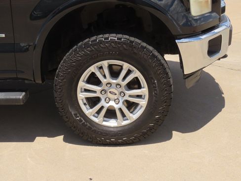Used 2016 Ford F150 Lariat w/ Equipment Group 501A Mid AWD/4WD image 9
