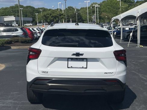 Used 2025 Chevrolet Trax ACTIV w/ Driver Confidence Package image 6