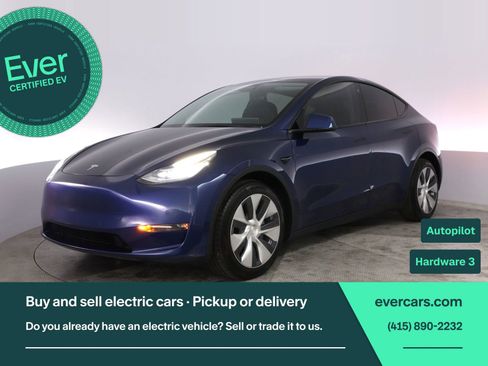 Used 2022 Tesla Model Y Long Range image 1