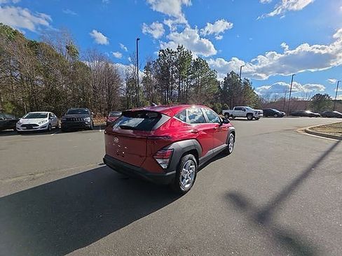 New 2026 Hyundai Kona SE image 17