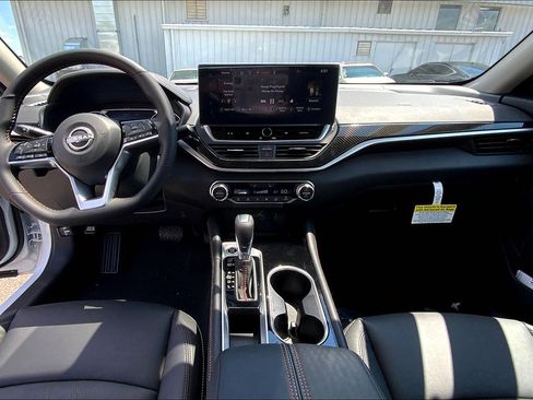 New 2025 Nissan Altima 2.5 SR w/ SR Premium Package image 5