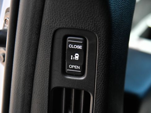 Used 2023 Honda Odyssey Sport image 43