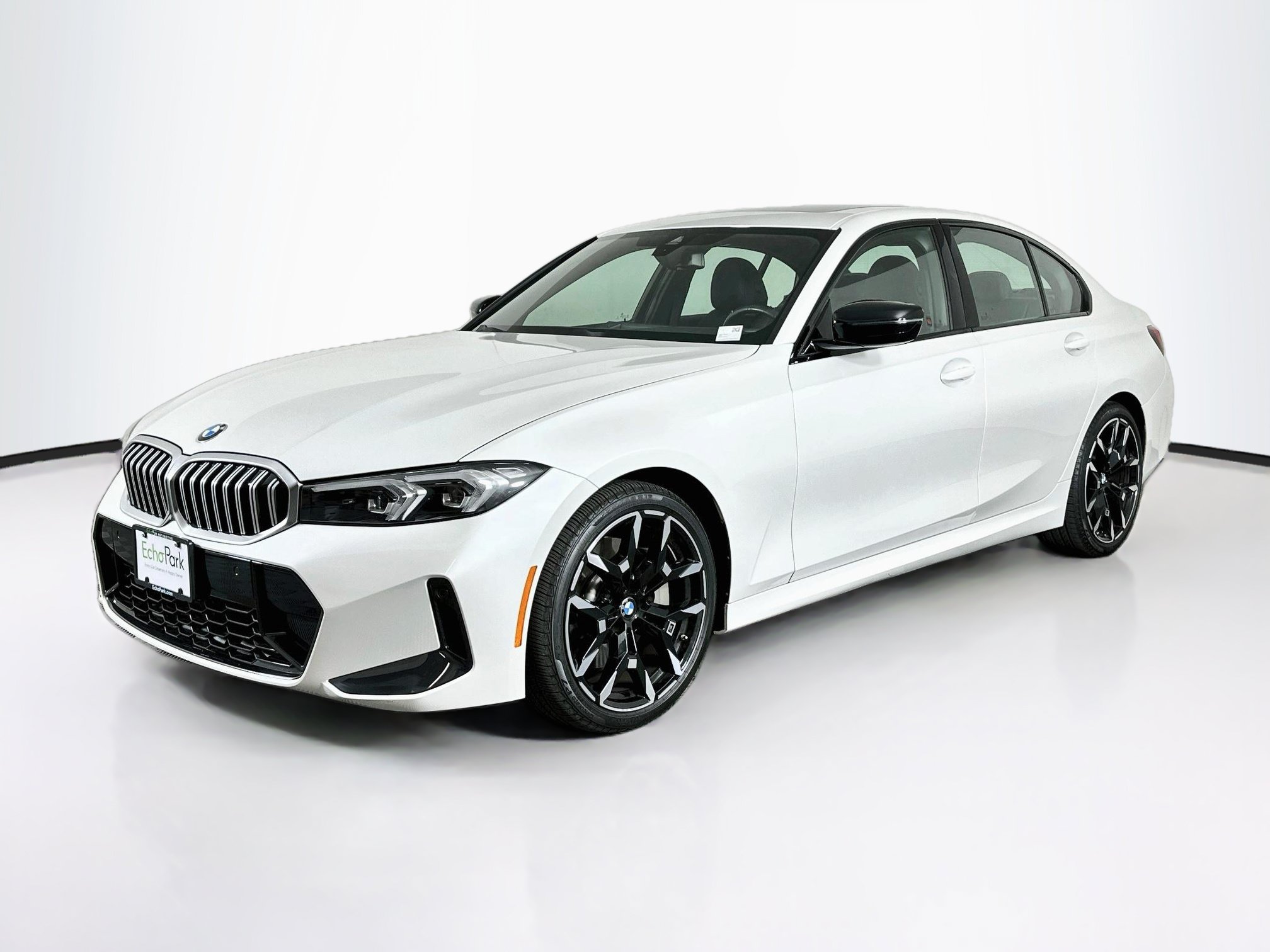 Used 2025 BMW 330i xDrive Sedan w/ M Sport Package AWD/4WD image 3
