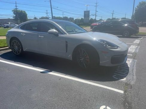 Used 2022 Porsche Panamera 4S AWD/4WD image 2