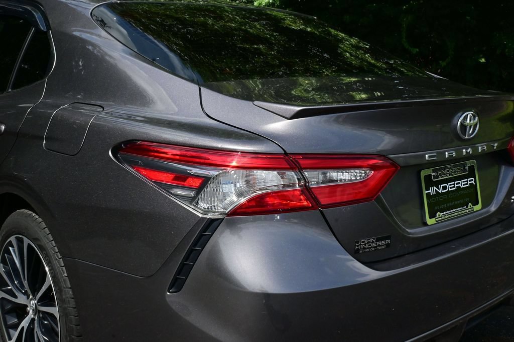 Used 2018 Toyota Camry SE w/ Moonroof Package FWD image 43