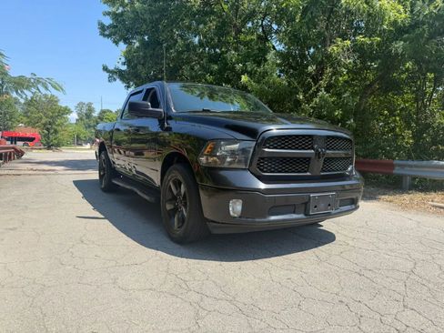 Used 2018 RAM 1500 Big Horn AWD/4WD image 3