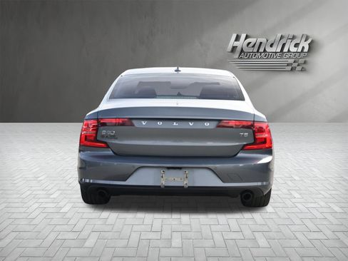 Used 2018 Volvo S90 T5 Momentum image 9