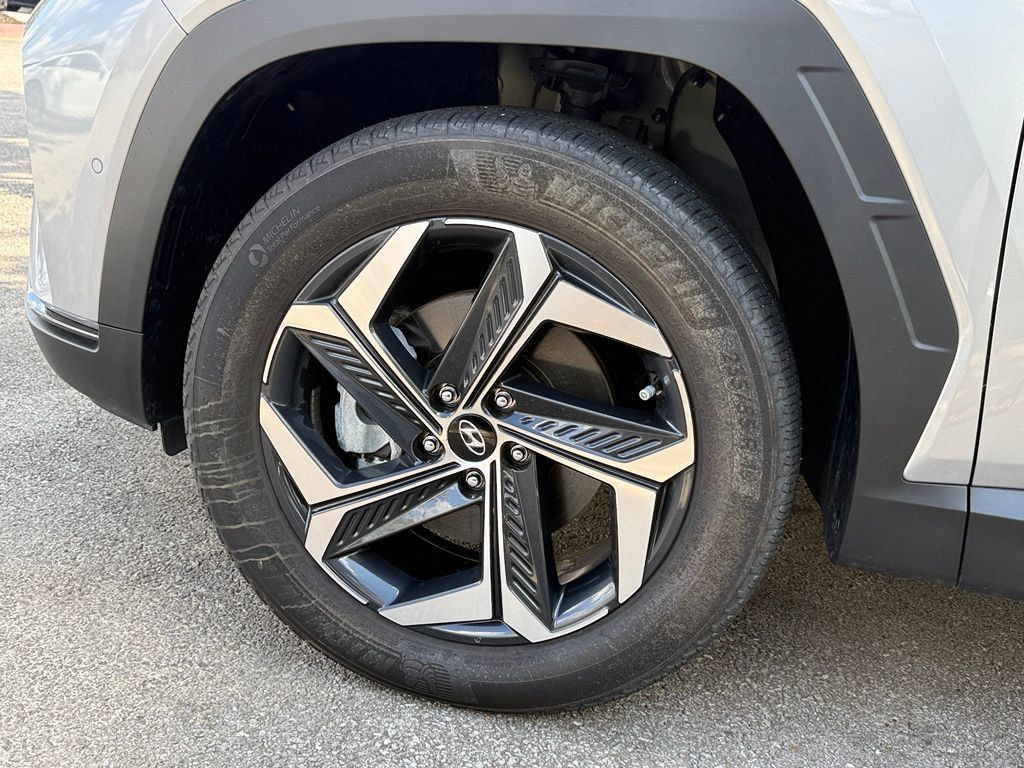 Used 2024 Hyundai Tucson Limited AWD/4WD image 46