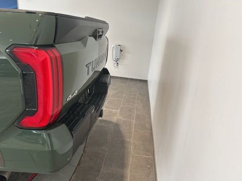 Certified 2022 Toyota Tundra SR5 w/ SR5 Convenience Package AWD/4WD image 5