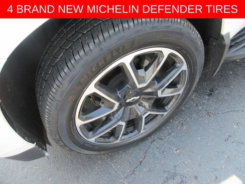Used 2021 Chevrolet Tahoe RST w/ Luxury Package AWD/4WD image 4