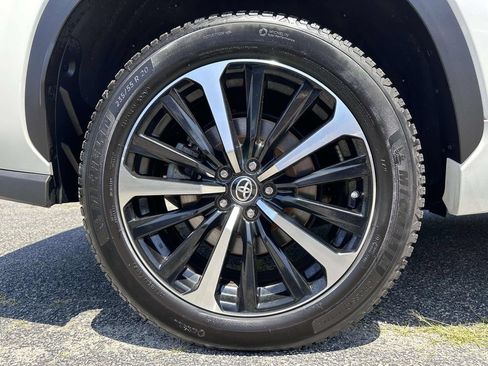 Used 2021 Toyota Highlander XSE AWD/4WD image 6