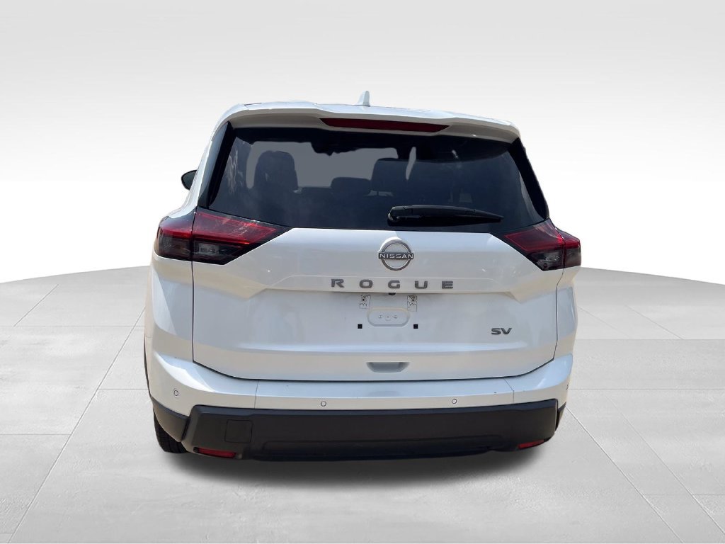Used 2024 Nissan Rogue SV FWD image 4