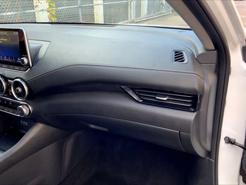 Used 2023 Nissan Sentra SV image 17