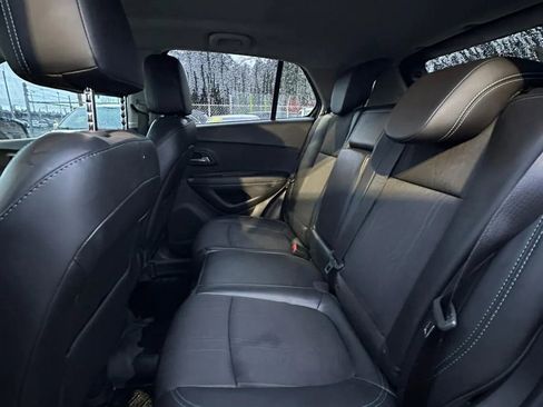Used 2016 Chevrolet Trax LT w/ LT Convenience Package image 17