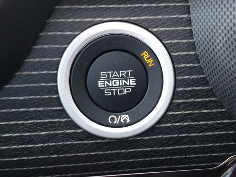 Used 2021 RAM 1500 Limited image 21