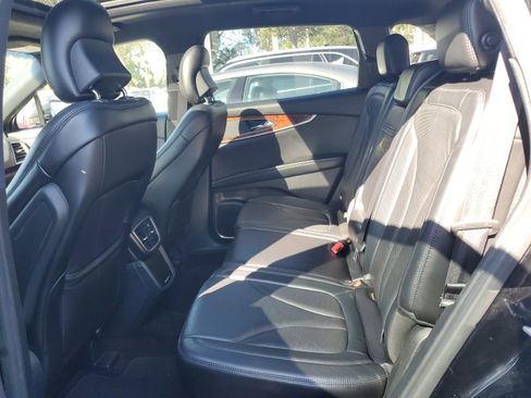 Used 2017 Lincoln MKX Reserve image 10