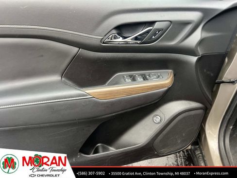 Certified 2023 GMC Acadia SLE w/ Driver Convenience Package image 14