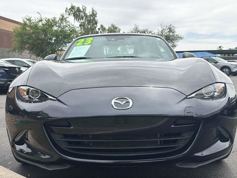 Used 2023 MAZDA MX-5 Miata Grand Touring image 2