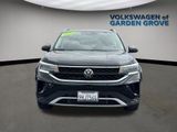 Used 2023 Volkswagen Taos SE w/ Panoramic Sunroof Package image 2