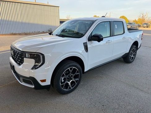 New 2026 Ford Maverick Lariat image 3