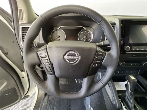 Certified 2024 Nissan Frontier SL w/ Technology Package image 11