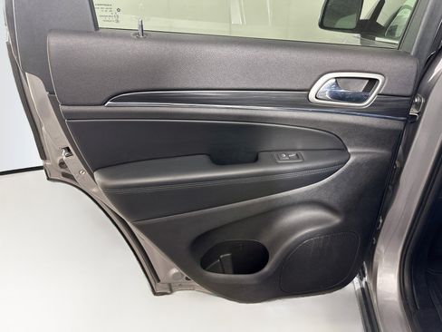 Used 2019 Jeep Grand Cherokee Limited RWD image 26